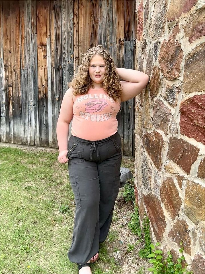 Linen-Blend Wide-Leg Cargo Pant